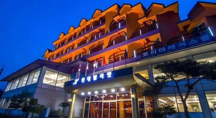 Hyundai Elliot Hotel And Resort بيونغتشانغ المظهر الخارجي الصورة