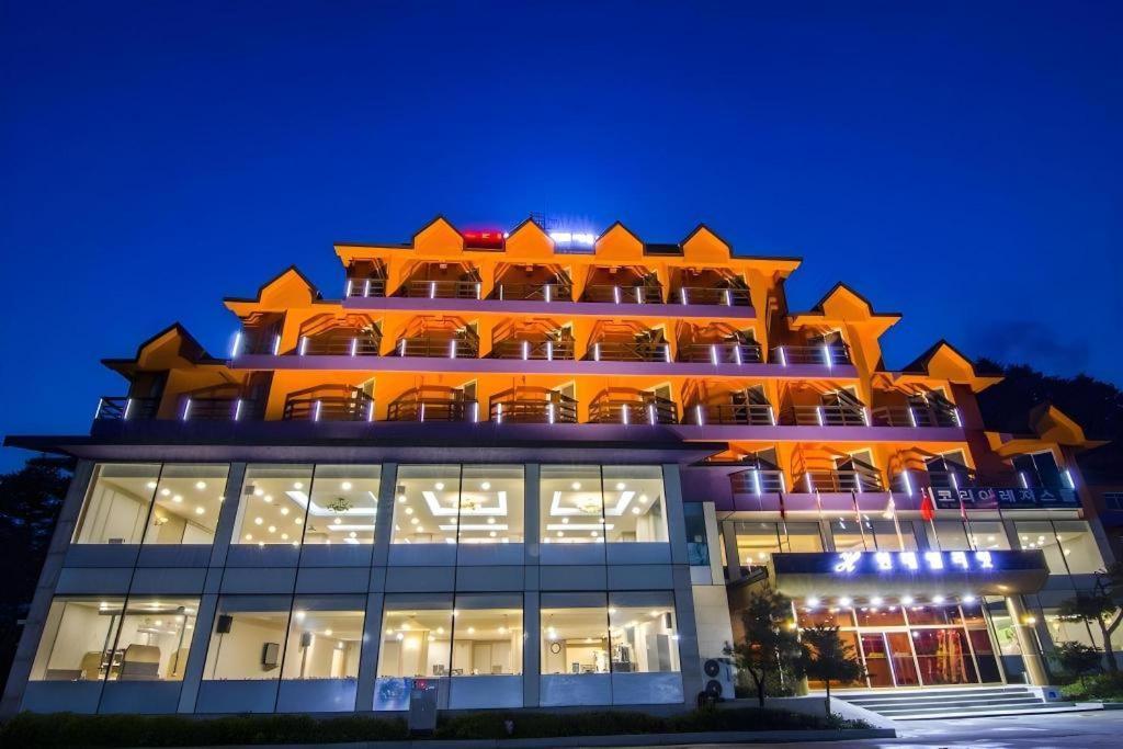 Hyundai Elliot Hotel And Resort بيونغتشانغ المظهر الخارجي الصورة